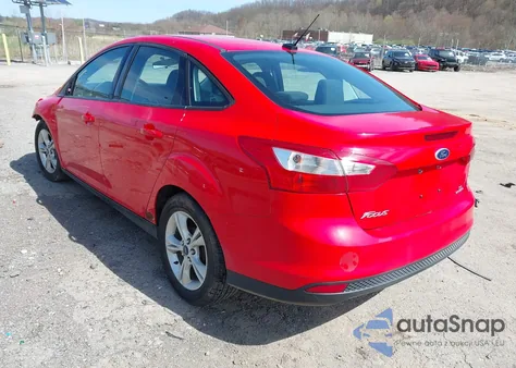 2014 Ford Focus Se z USA, uszkodzony, nr VIN 1FADP3F21EL346920